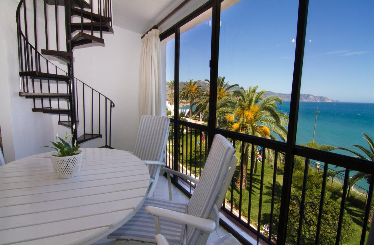 Tuhillo 3B Menyber Apartment Nerja Luaran gambar