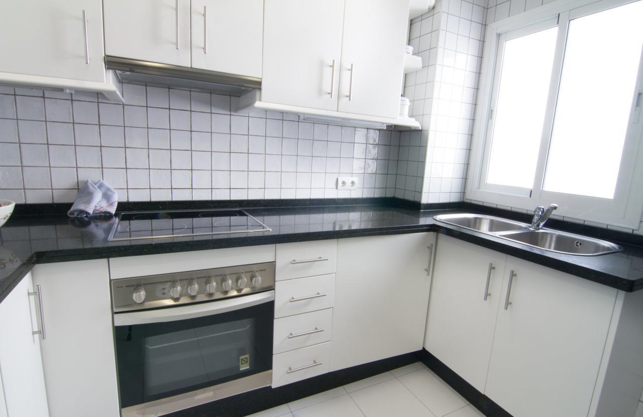Tuhillo 3B Menyber Apartment Nerja Luaran gambar